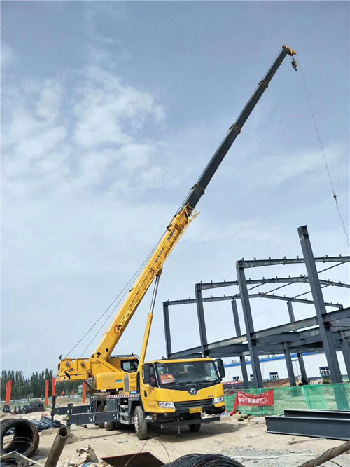 榆中县超高层建筑钢结构吊装案例